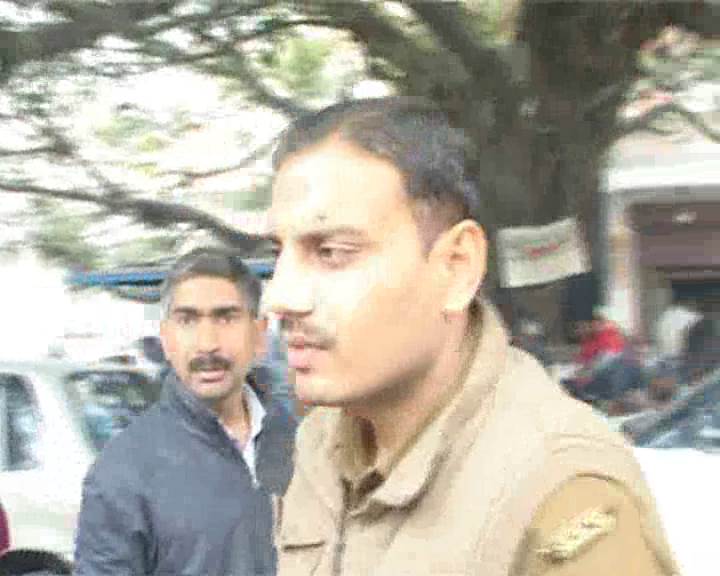 A minor boy beaten by others in van in front of police in Moradabad
