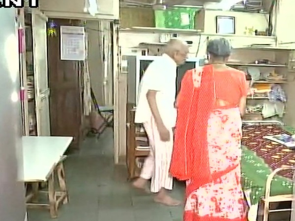 31 मार्च के बाद वह कभी उन्हें गला घोंटकर मार सकते हैं