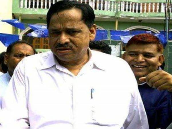 तीन दशक और बढ़ता गया कद तीन दशक और बढ़ता गया कद