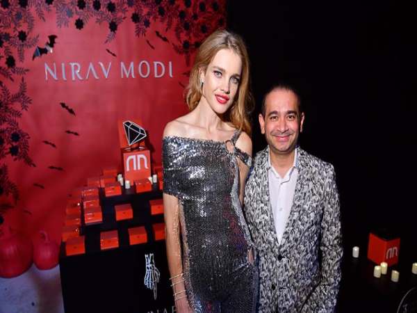 स्टोर से कैश में गहने खरीदे स्टोर से कैश में गहने खरीदे