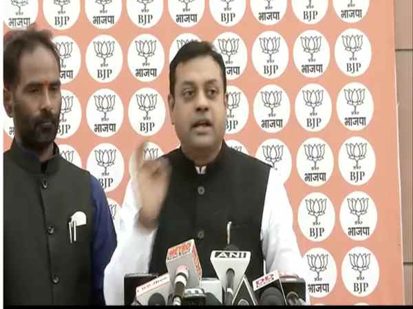 भाजपा ने केजरीवाल पर लगाया ये आरोप भाजपा ने केजरीवाल पर लगाया ये आरोप