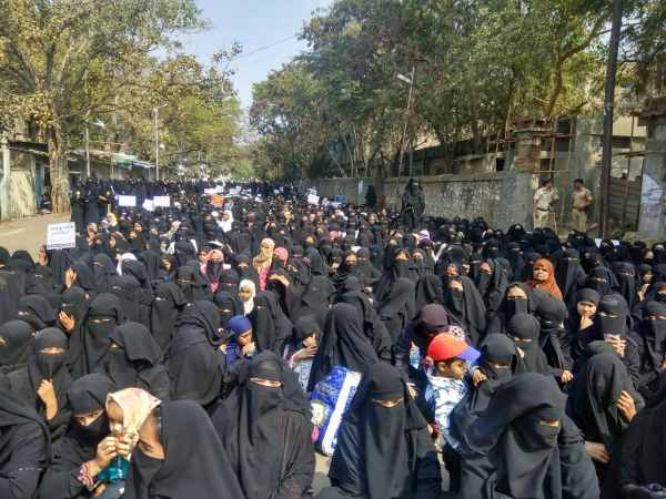 आल इंडिया मुस्लिम पर्सनल ला बोर्ड ने ने बुलाई थी रैली