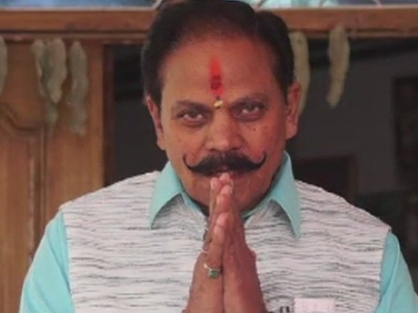  प्रतिदिन एक घंटे पांच दिनों तक हनुमान चालीसा का पाठ करें