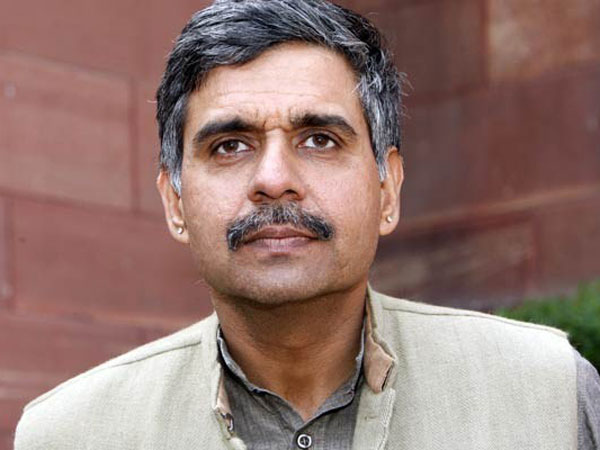 राशन कार्ड के आधार से नहीं जुड़े होने पर बैठक में विवाद