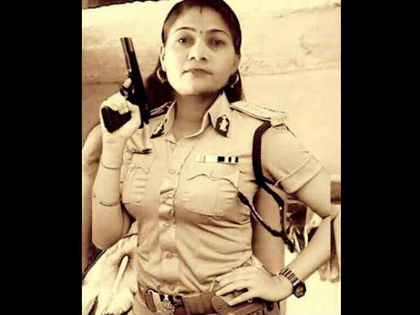 50 हजार के इनामी मनोज के एनकाउंटर से गुस्से में हैं सीमा 50 हजार के इनामी मनोज के एनकाउंटर से गुस्से में हैं सीमा