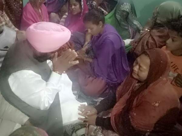  Pain of dead policeman's family of Shahjahanpur