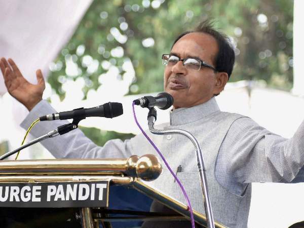 जादूगर भी नहीं आए काम जादूगर भी नहीं आए काम