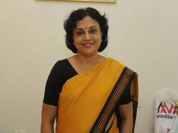 गोरखपुर से मेयर पद का चुनाव भी लड़ चुकी हैं सुरहिता चटर्जी