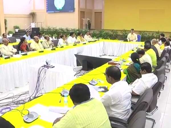 TDP-BJP के गठबंधन पर फैसला थोड़ी देर में, सांसद बोले- हम भाजपा के बजट से खुश नहीं TDP-BJP के गठबंधन पर फैसला थोड़ी देर में, सांसद बोले- हम भाजपा के बजट से खुश नहीं