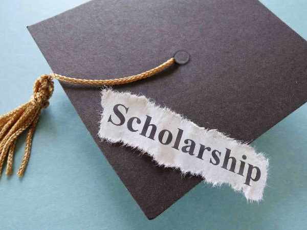 कक्षा नौ-दस में 18 हजार बुजुर्ग कैसे? कक्षा नौ-दस में 18 हजार बुजुर्ग कैसे?