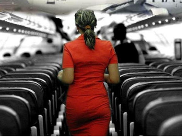 नशे में धुत थी महिला, KISS से शुरू हुआ मामला