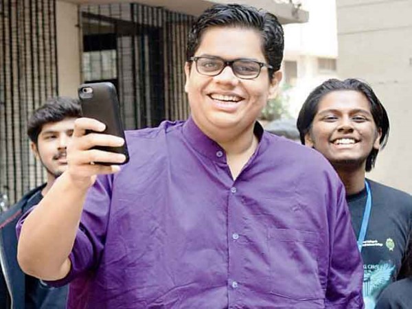 रोहन ने कहा, शाहरुख खान भी बेहतर फॉरेन मिनिस्टर हो सकते हैं