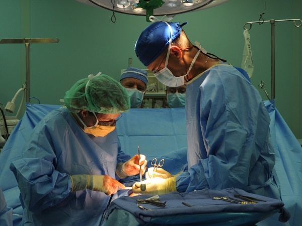 ट्रांसप्लांट के लिए काटा गया हाना का लीवर