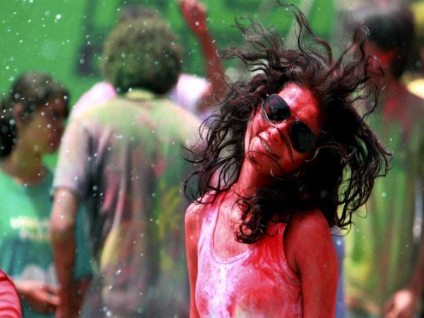 पति-पत्नी को शारीरिक संबंध बनाने से बचना चाहिए पति-पत्नी को शारीरिक संबंध बनाने से बचना चाहिए