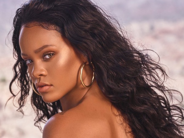 'रिहाना को थप्पड़ या क्रिस ब्राउन को घूंसा?' 'रिहाना को थप्पड़ या क्रिस ब्राउन को घूंसा?'