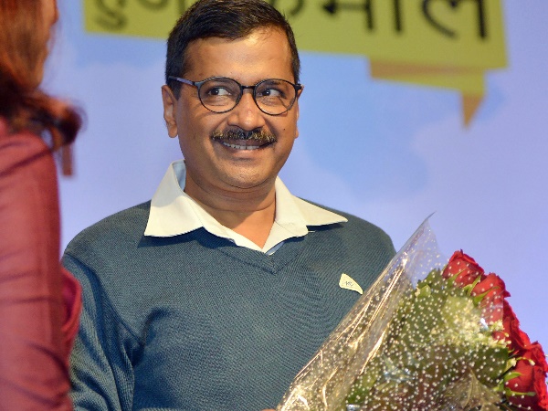 पीएम मोदी से अभी भी काफी पीछे हैं केजरीवाल