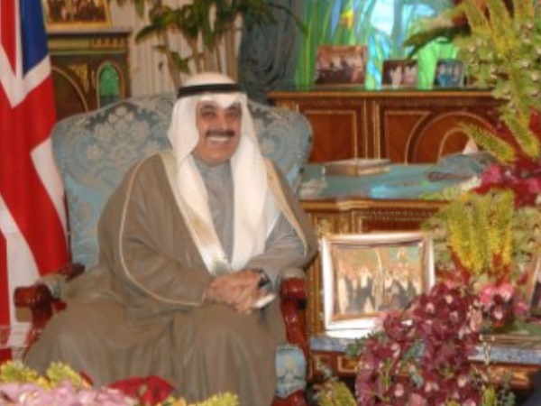 फोर्ब्स ने किया था दुनिया के सबसे अमीर लोगों में शामिल