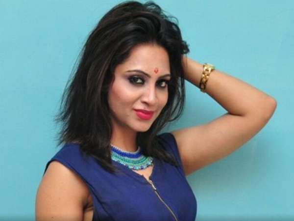 'एक विकेट तो ले लो हितेन तेजवानी'