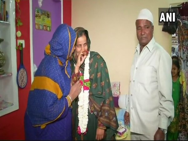 सुषमा स्वराज ने की सहायता