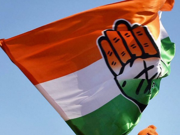 कांग्रेस कार्यालय के गेट पर मिला ताला