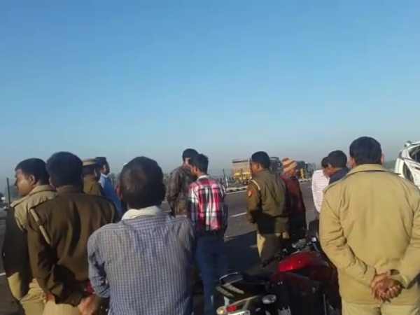 Three killed when truck hit UPEIDA workers in on Agra Lucknow Express way