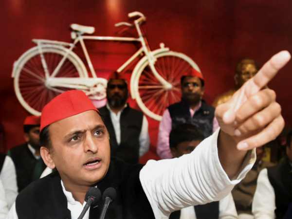 सपा उठकर चली पर लुढ़क गई 