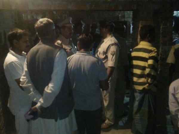 शवों को भेजा पोस्टमार्टम के लिए