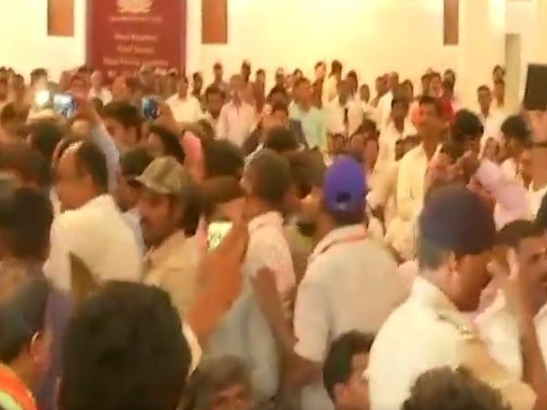 संविधान को लेकर हेगड़े ने दिया था बयान