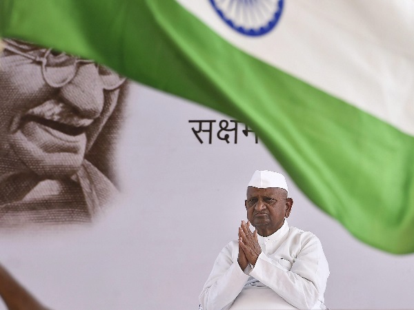 पानी न पीने के कारण शरीर कमजोर हो गया है