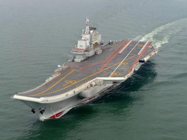 चीन को चेतवानी है अमेरिकी एयरक्राफ्ट