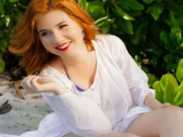 2002 में स्कूल बॉय एलेक्स से की थी शादी