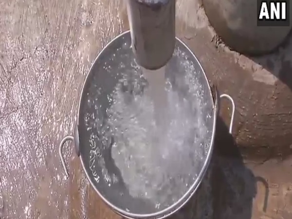 महाराष्ट्र: यवतमाल में विषाक्त पानी पीने से 14 की मौत, 38 बीमार महाराष्ट्र: यवतमाल में विषाक्त पानी पीने से 14 की मौत, 38 बीमार