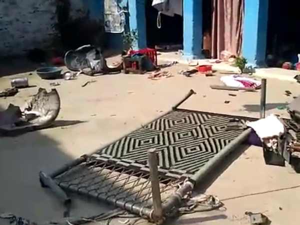 Communal violence in village after girl fled with lover in Bareilly Communal violence in village after girl fled with lover in Bareilly