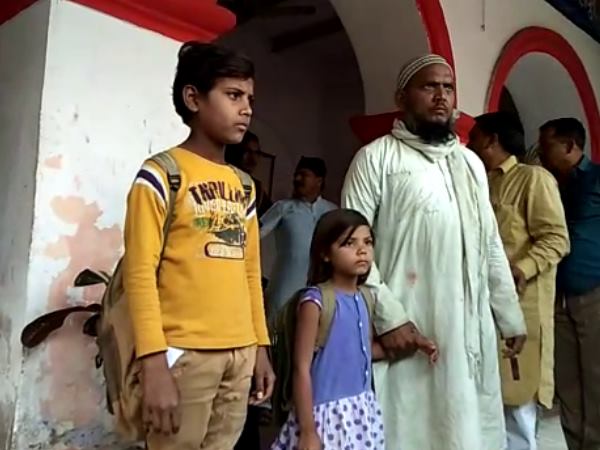 पिता को चौकी बुलाकर वापस दिलाया बस्ता