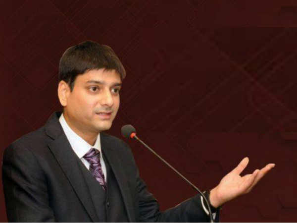 एक और घोटाला: 14 बैंकों से करोड़ों लोन लेकर देश से फरार हुआ ये कारोबोरी एक और घोटाला: 14 बैंकों से करोड़ों लोन लेकर देश से फरार हुआ ये कारोबोरी