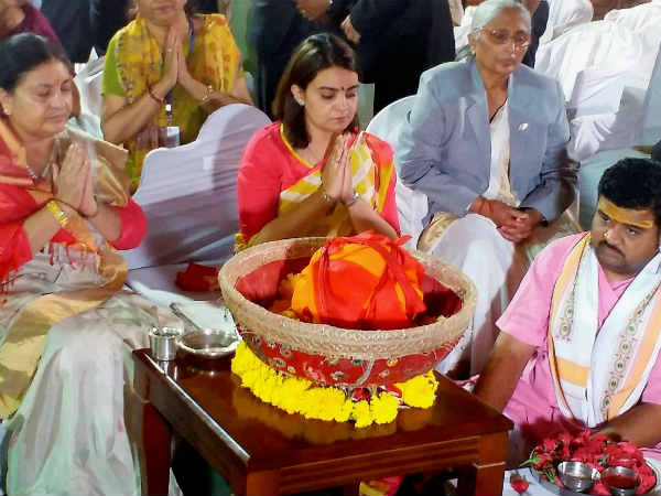 कौन हैं विद्या