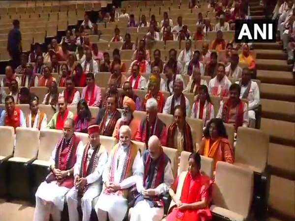 विपक्ष के विरोध का सामना