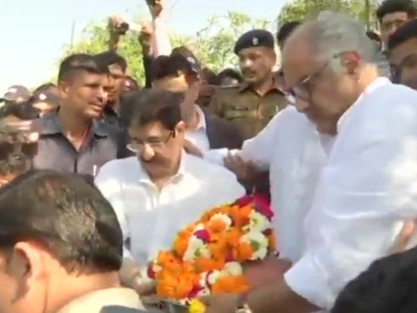 24 फरवरी को फिल्म अभिनेत्री श्रीदेवी का निधन हो गया 24 फरवरी को फिल्म अभिनेत्री श्रीदेवी का निधन हो गया