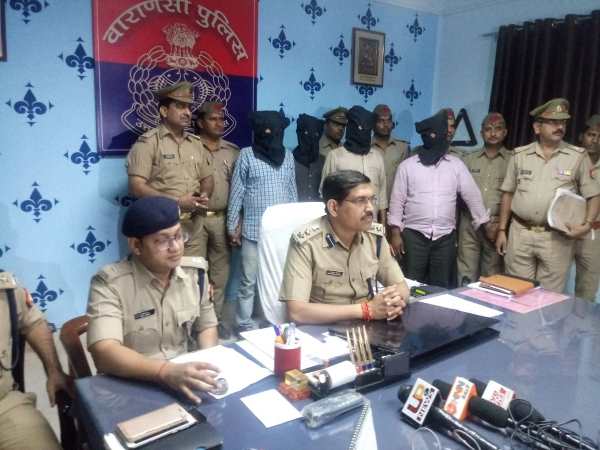 A father beat her daughter and threw her in drain in Varanasi