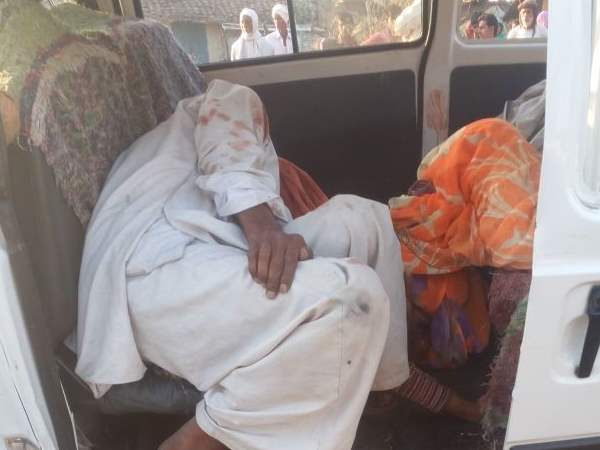 Five killed in accident when van hit a truck on NH in Chitrakoot