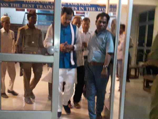 Deputy CM Keshav Prasad Maurya helicopter Emergency Landing