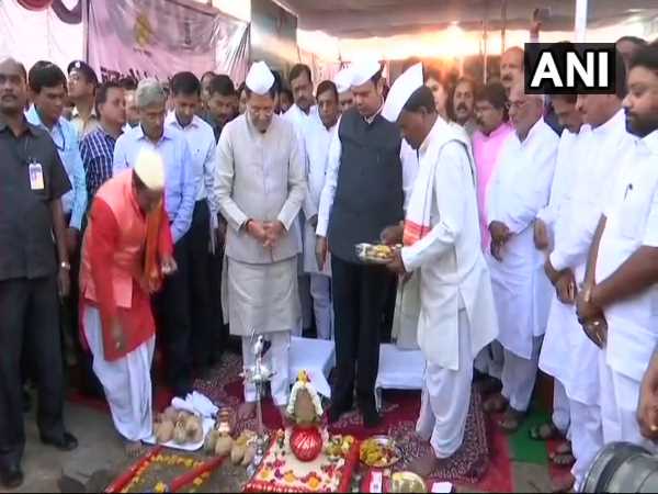 मुंबई केवल 7-8 घंटे दूर...