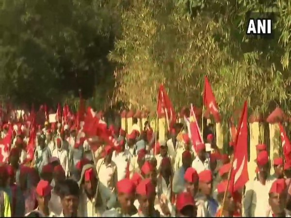 किसानों ने लगाया सरकार पर आरोप किसानों ने लगाया सरकार पर आरोप