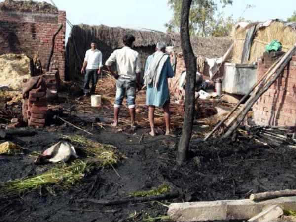  Fire in village of Kannauj, many houses burnt