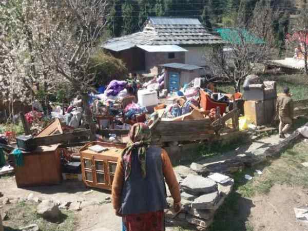 Houses caught fire in Chaupal area of Shimla