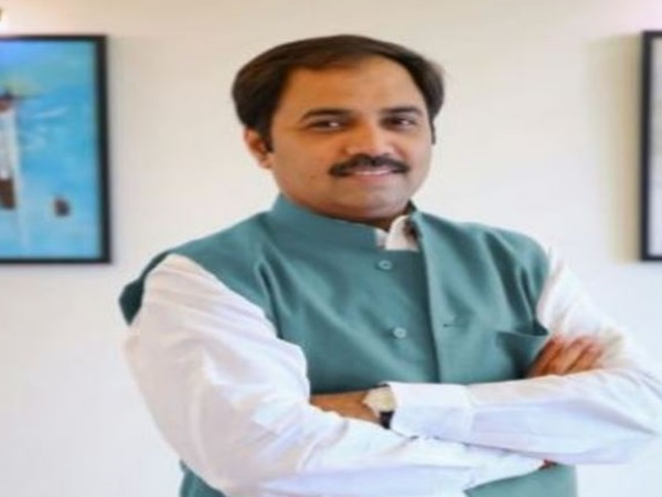 'पुलिस ने उनके खिलाफ तीन हजार 27 पन्नों का आरोप पत्र लातूर कोर्ट में दाखिल किया था' 'पुलिस ने उनके खिलाफ तीन हजार 27 पन्नों का आरोप पत्र लातूर कोर्ट में दाखिल किया था'