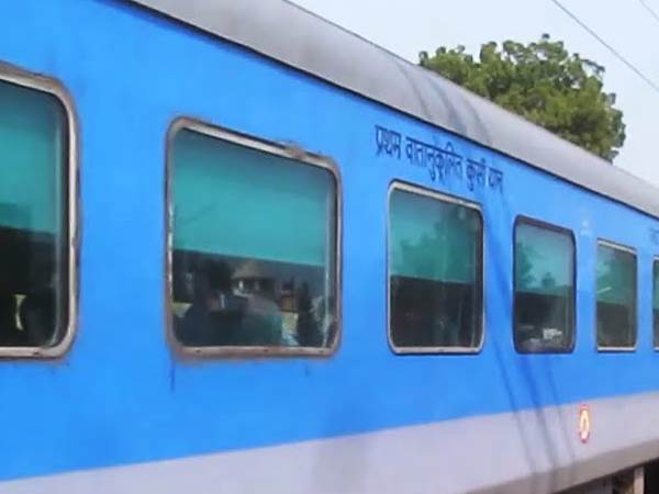 शताब्दी से पहुंच गई लखनऊ