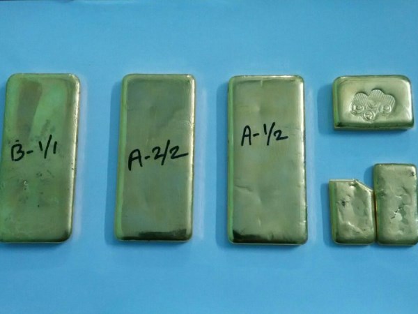  एसएसबी ने जांच के दौरान सोने के 19 बिस्किट बरामद किया