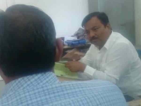 Skirmish between SDM and Congress District President in hardoi