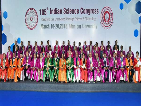 पत्रकारों से कहा- आप खोजें स्रोत